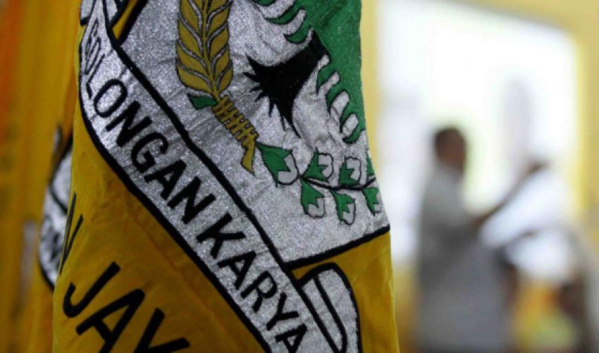 53Golkar-bendera.jpg