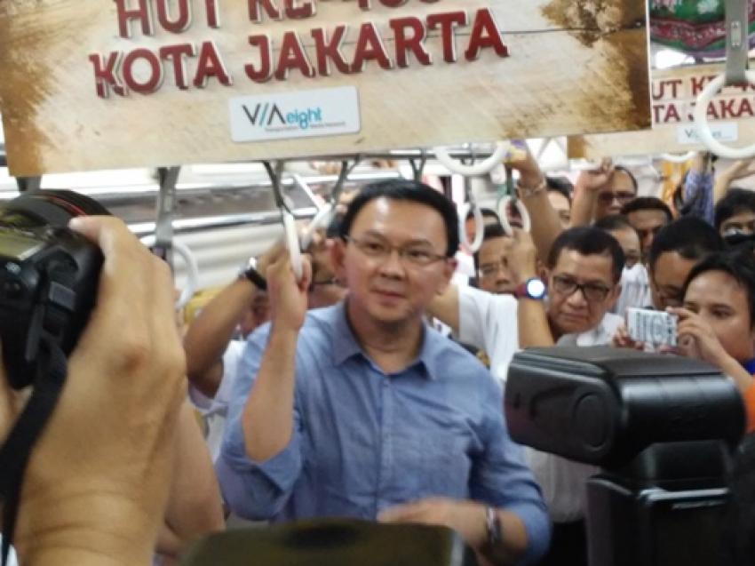 6hut-dki-ahok-keliling-naik-krl-bertema-sejarah-d35l5AXbQW.jpg