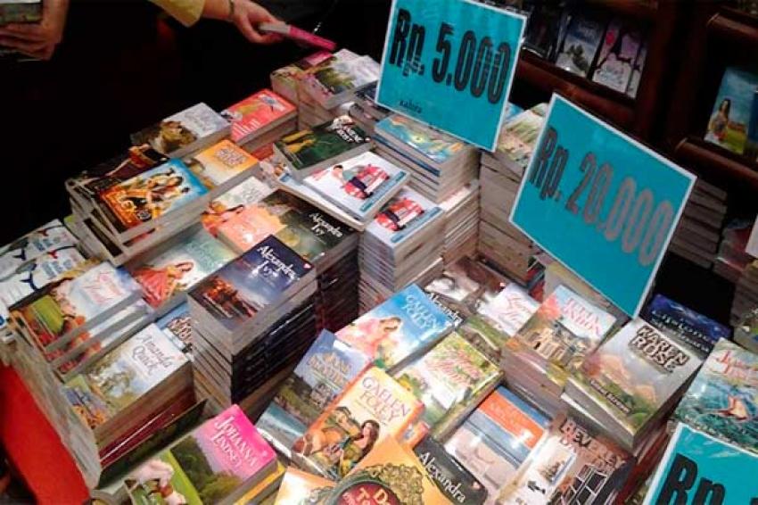 81book-fair.jpg