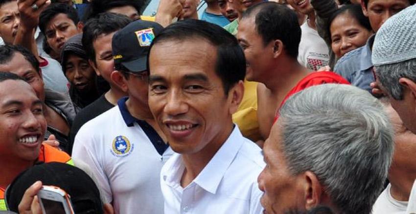 Hasil gambar untuk titi purwaningsih dan presiden jokowi