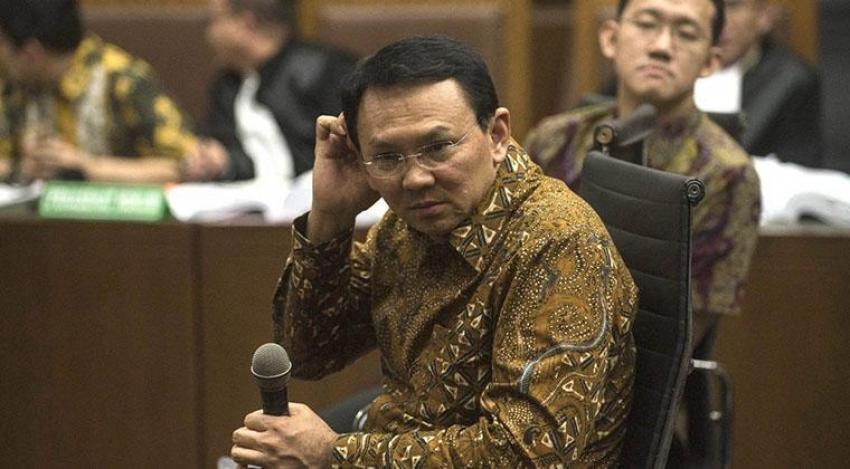 24ahok-nangis.jpg