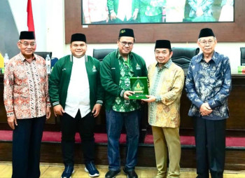 Jazuli Juwaini, MA: Dai Mathla’ul Anwar Siap Terjun ke Pelosok Negeri, Menjaga dan Memajukan NKRI tscom_news_photo_1770733537.jpg