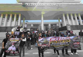 Gelar Aksi di Kejagung, PESUT Kaltim Dorong Audit Perizinan Tambang di Sekitar Tahura Bukit Soeharto tscom_news_photo_1789380966.jpg